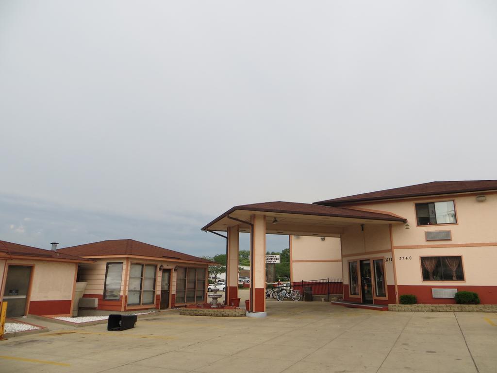 Fairbridge Inn Express Motel