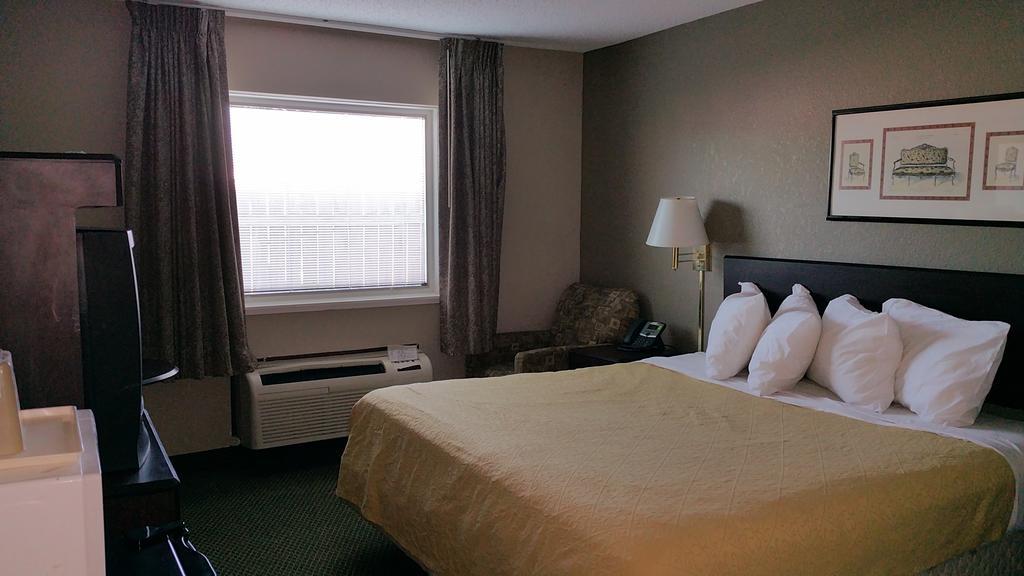 Gurnee Motel 2*